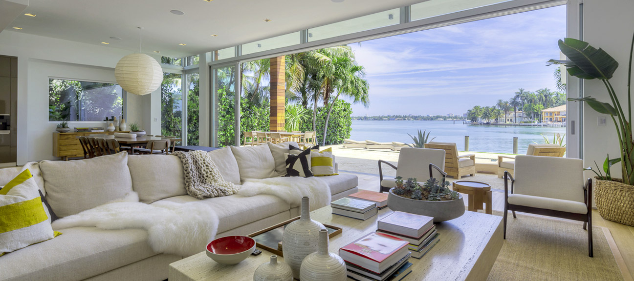 LIFE IN KEY BISCAYNE IN MIAMI BEACH